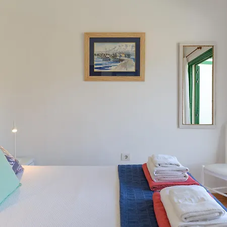 Chalet Caracolillos, La Casa Famara