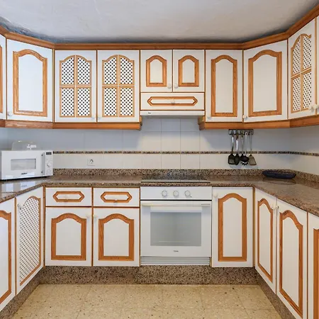 Chalet Caracolillos, La Casa Famara