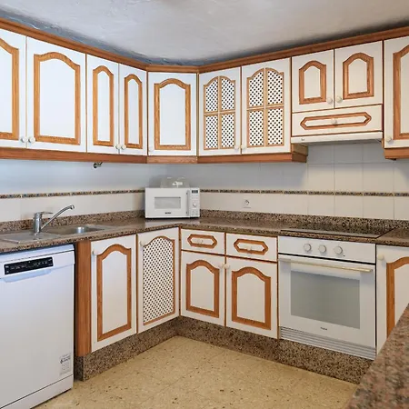 Chalet Caracolillos, La Casa